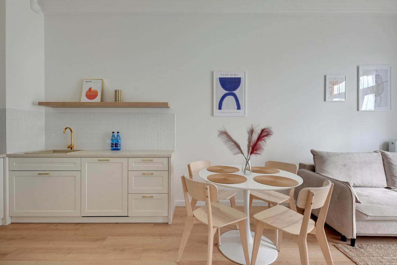 Zajezdnia Wrzeszcz Seaside & Parking By Downtown Apartments Γκντανσκ Εξωτερικό φωτογραφία