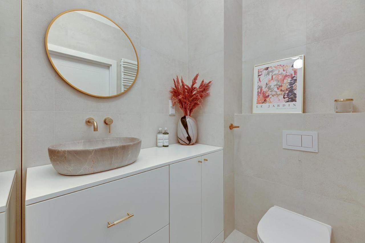 Zajezdnia Wrzeszcz Seaside & Parking By Downtown Apartments Γκντανσκ Εξωτερικό φωτογραφία